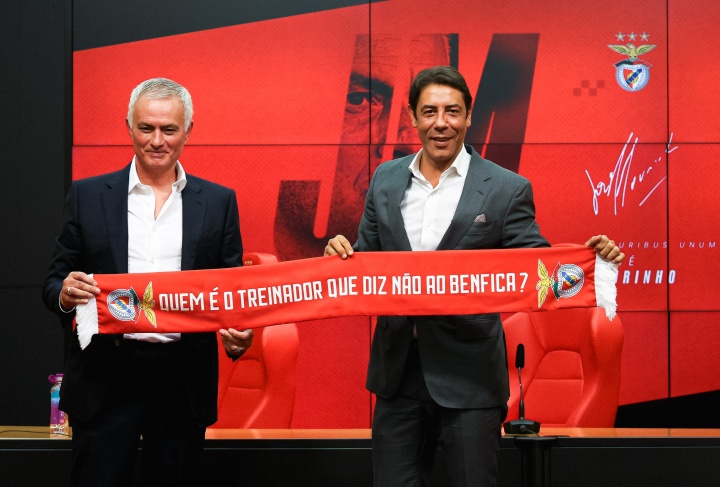 老英超聯(lián)賽球員：穆里尼奧總是這樣做 上任→與媒體+主席競選→獲得終止費